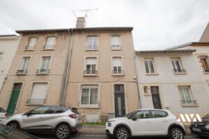 Photos du biens: Immeuble  200 m2