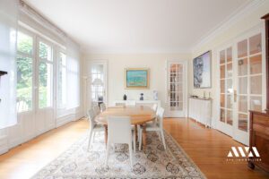 Photos du biens: Maison  11 pièce(s) 350 m2